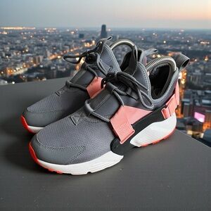 Nike Air Huarache City Low Cool Grey Womens 7.5 Sneakers AH6804-008